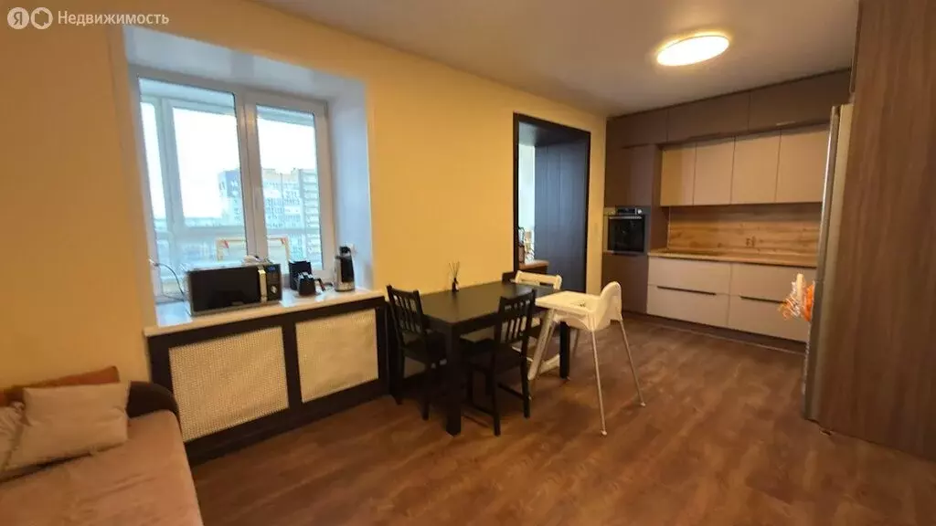 3-комнатная квартира: Сыктывкар, район Орбита, Петрозаводская улица, ... - Фото 2