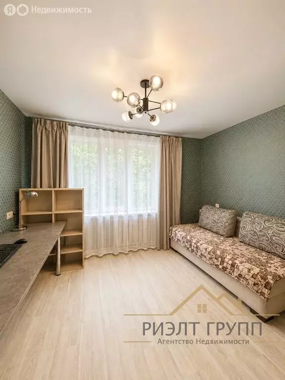 4-комнатная квартира: Казань, улица Сыртлановой, 1 (71.2 м) - Фото 1