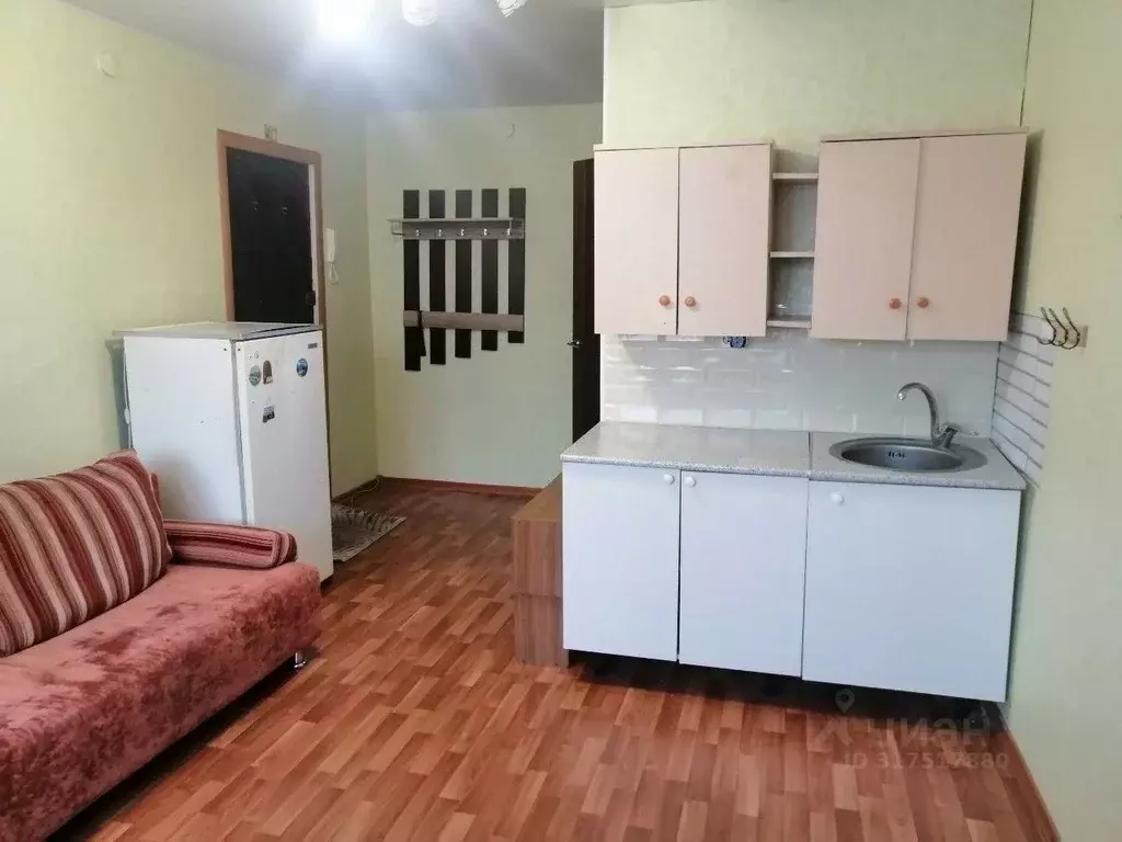 Студия Кировская область, Киров ул. Чернышевского, 8 (19.0 м) - Фото 1