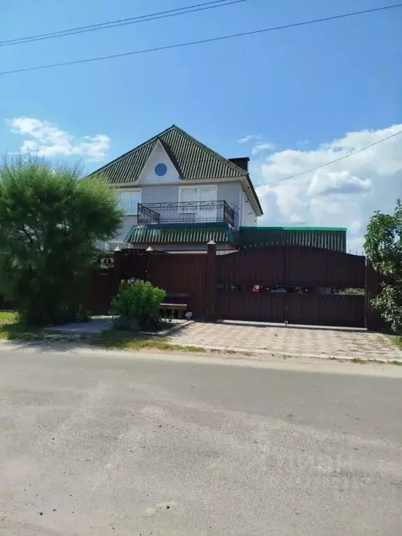Дом в Брянская область, Севск ул. Маяковского, 5 (282 м) - Фото 1