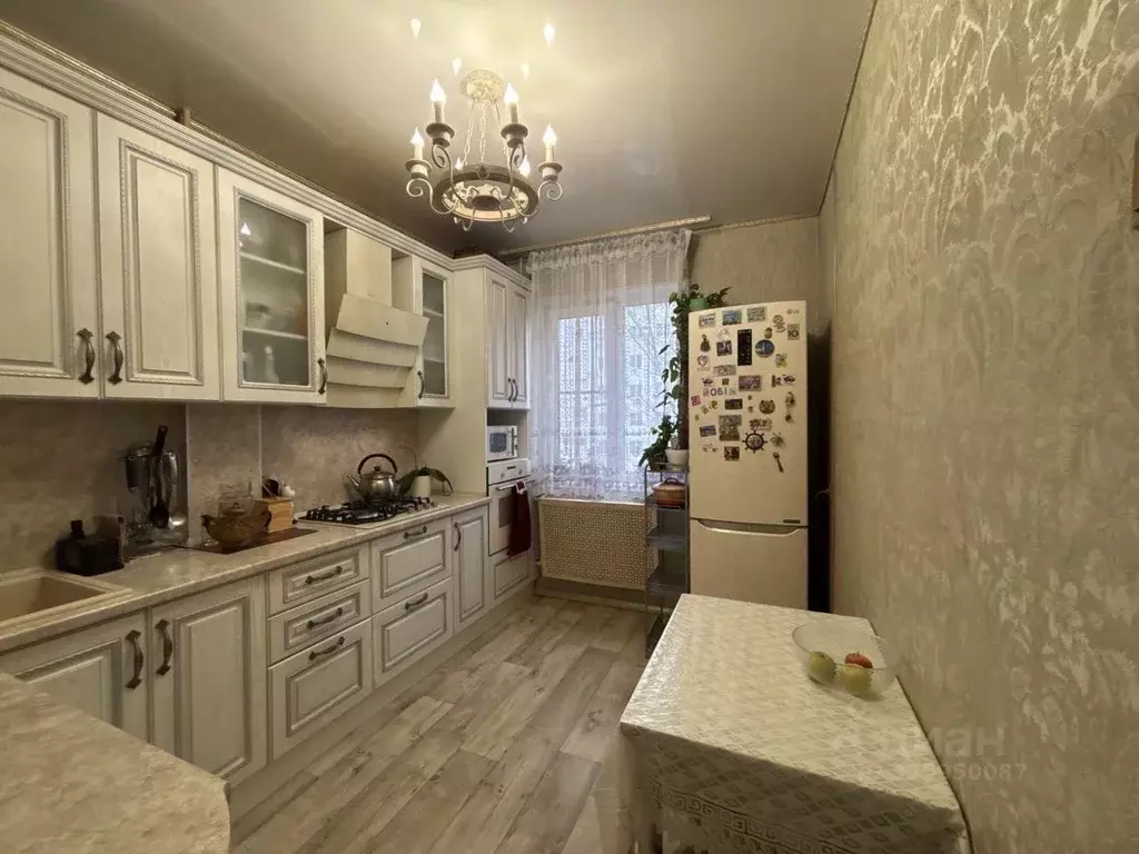 3-к кв. Астраханская область, Астрахань Имени Бабаевского мкр, ул. ... - Фото 2