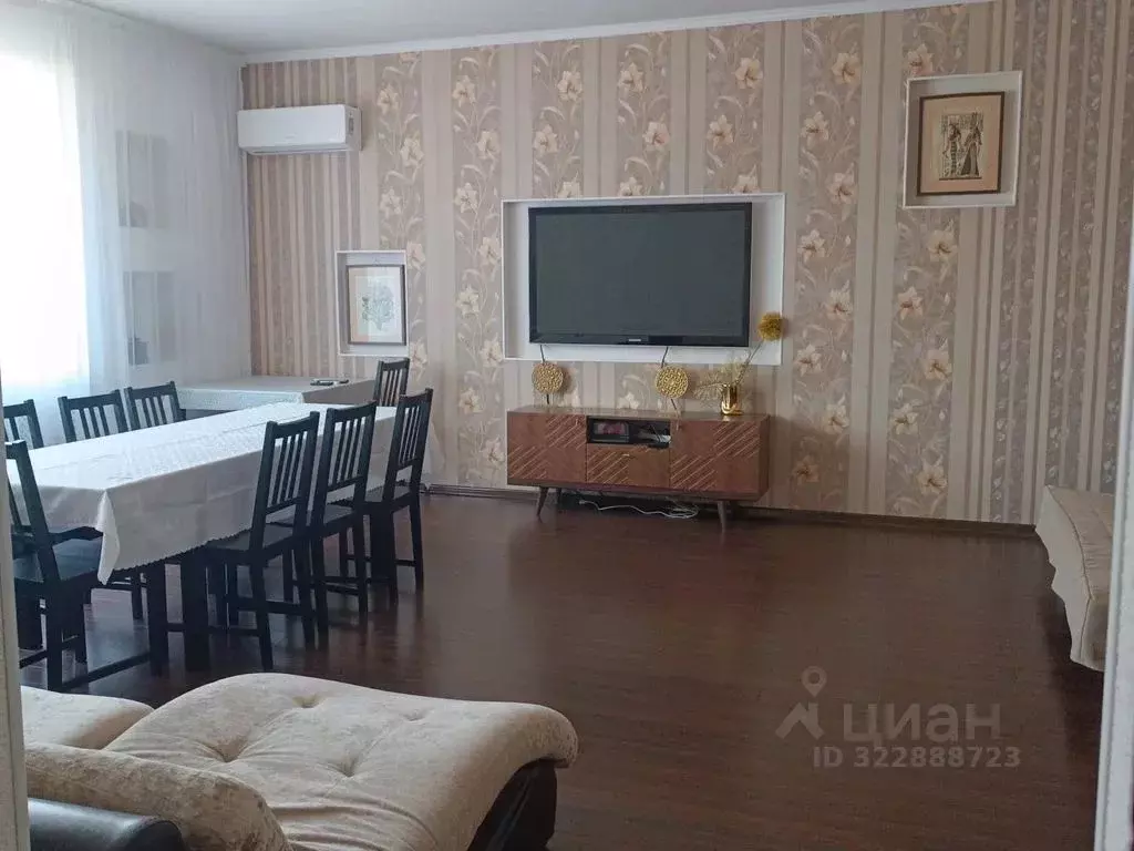 Дом в Краснодарский край, Краснодар ул. Рощинская, 26 (120 м) - Фото 2