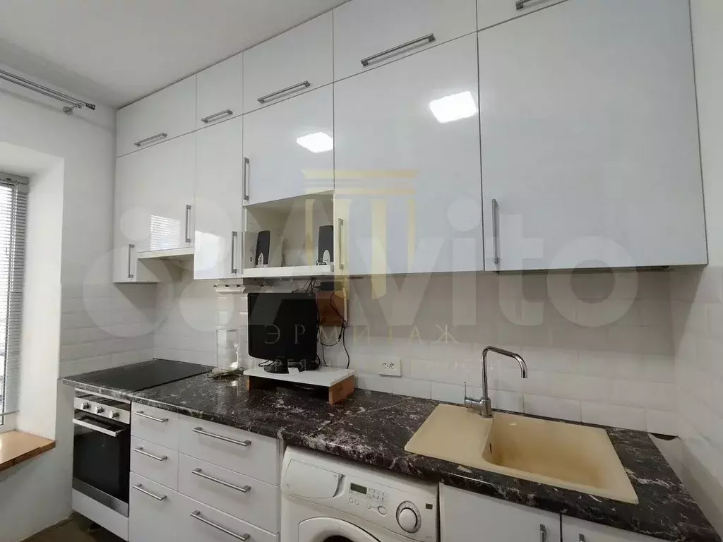 Комната 33 м в 7-к., 2/2 эт. - Фото 0