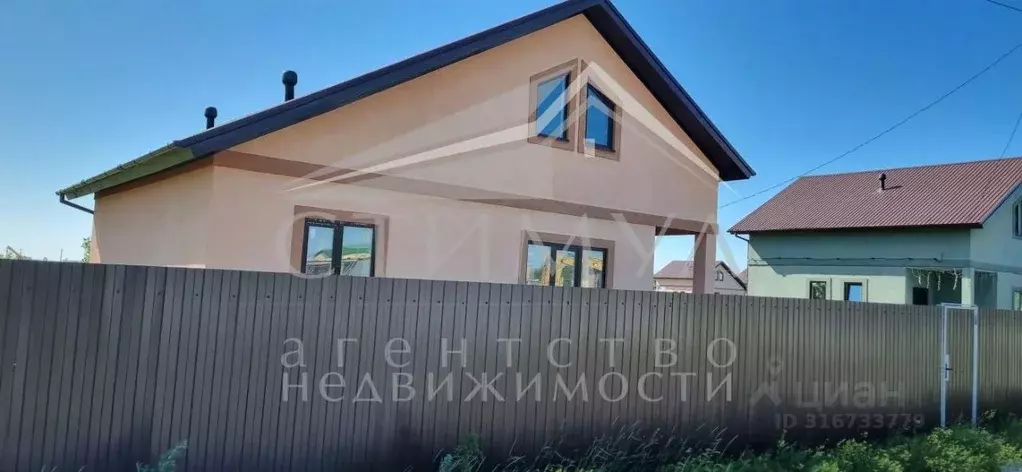 Дом в Саратовская область, Энгельсский район, Красноярское ... - Фото 0