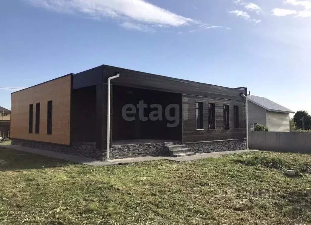 Дом в Калужская область, Малоярославецкий муниципальный округ, ... - Фото 1