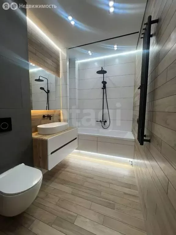 2-комнатная квартира: Челябинск, улица Энтузиастов, 11В (66.2 м) - Фото 1