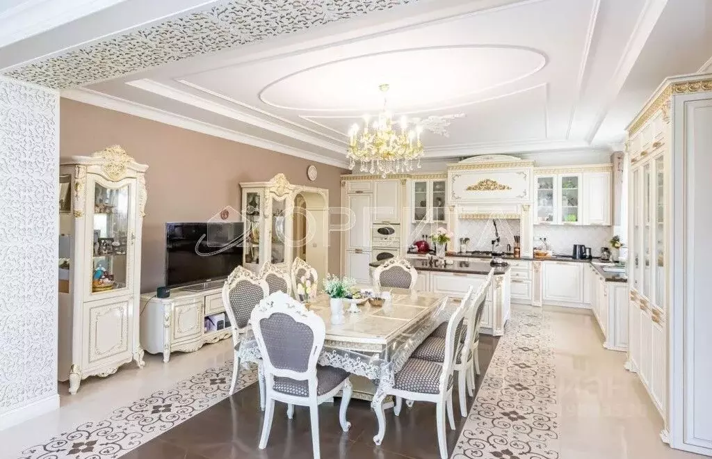 Дом в Тюменская область, Тюмень проезд 3-й Губернский, 51 (362 м) - Фото 0