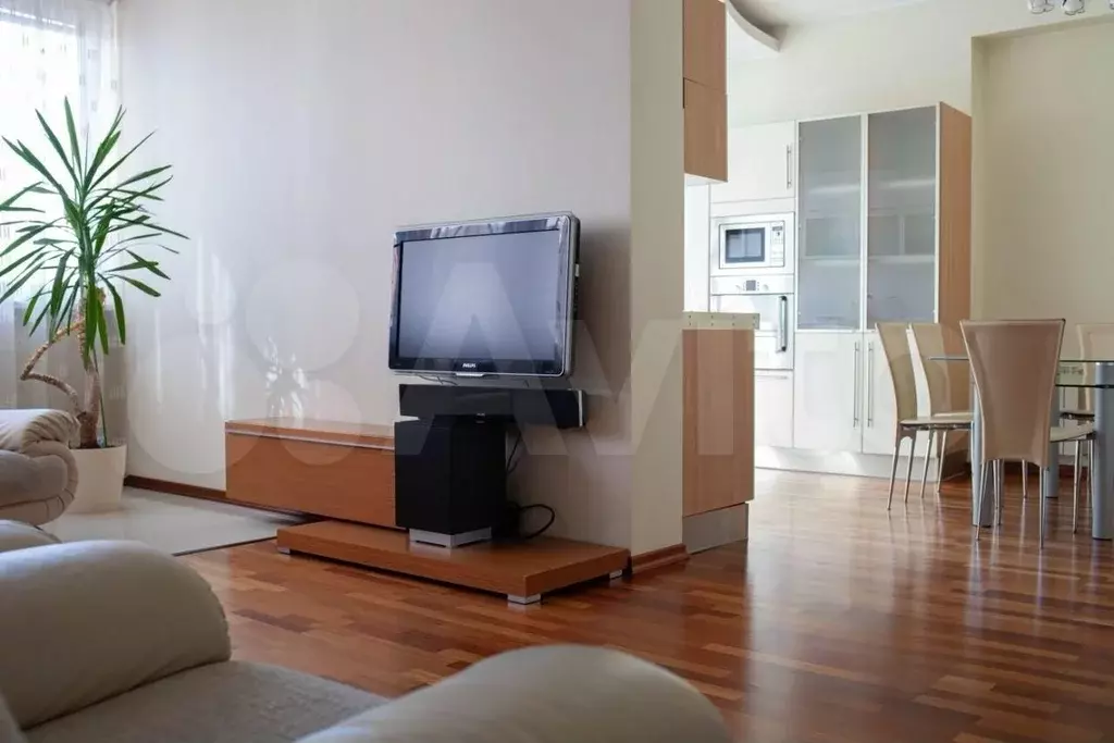 3-к. квартира, 110 м, 8/18 эт. - Фото 1