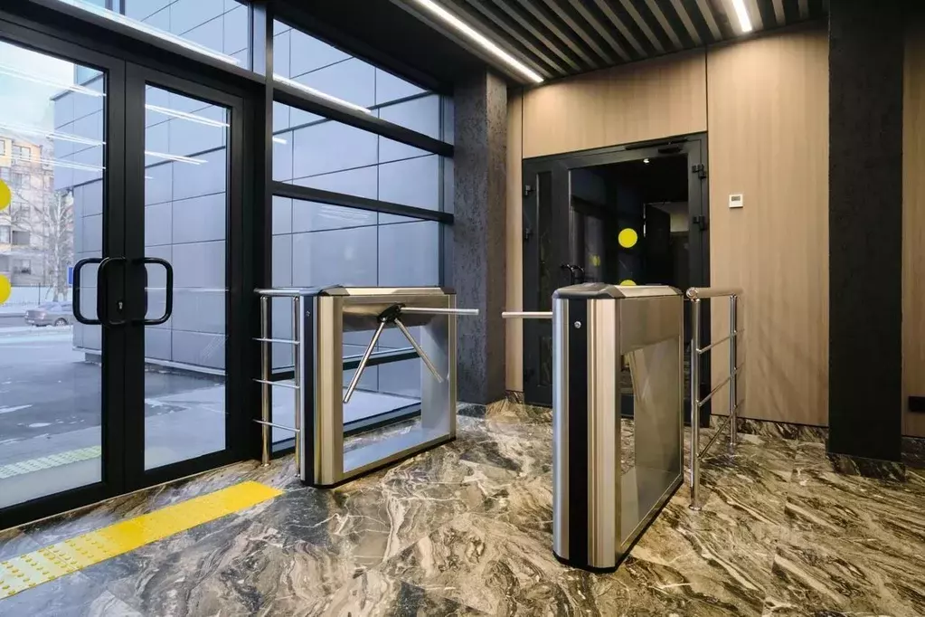 Помещение свободного назначения в Москва Угличская ул., 16 (1900 м) - Фото 2