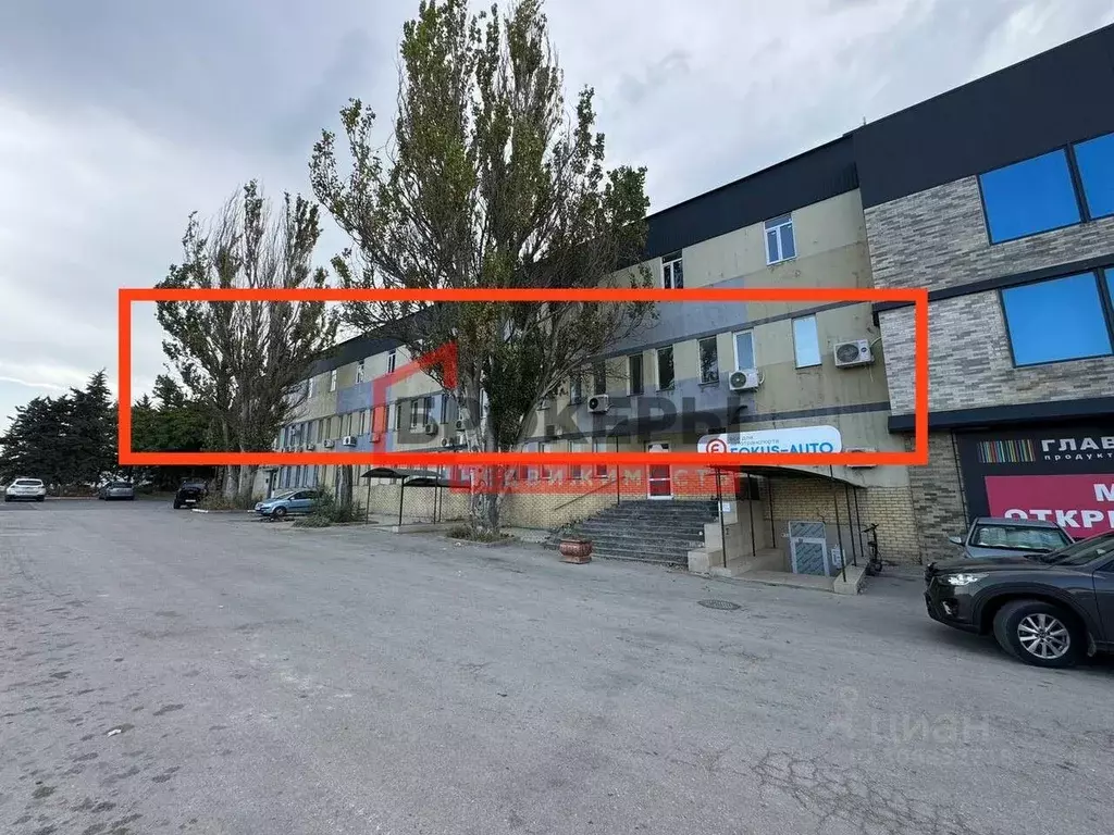 Помещение свободного назначения в Севастополь ш. Камышовое, 15 (500 м) - Фото 0