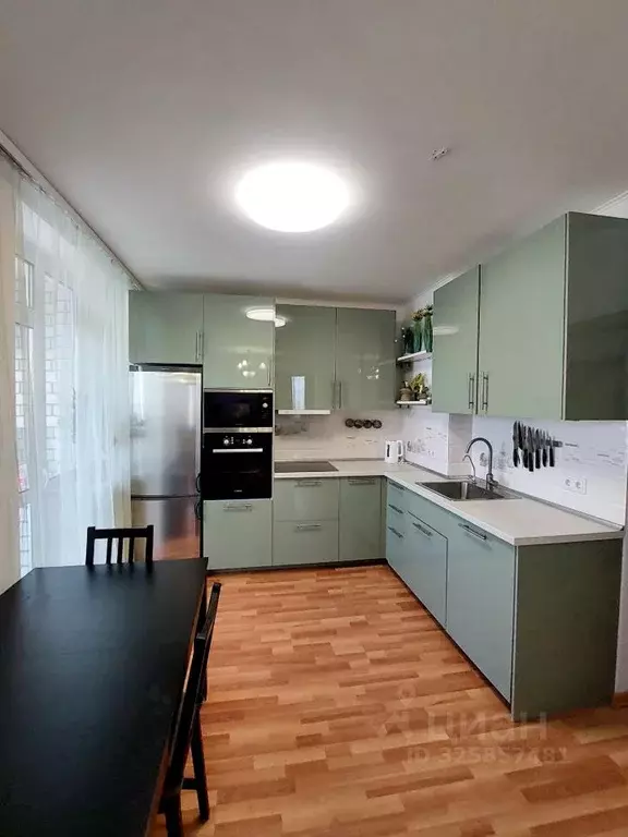 2-к кв. Свердловская область, Екатеринбург ул. Ирбитская, 8 (63.0 м) - Фото 2