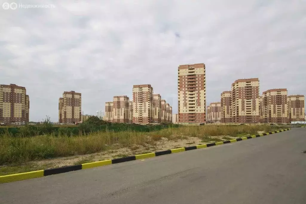 2-комнатная квартира: Тюмень, улица Монтажников, 43 (59.5 м) - Фото 1