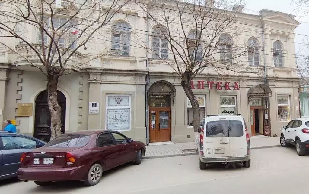 Торговая площадь в Крым, Евпатория ул. Караева, 4 (322 м) - Фото 2