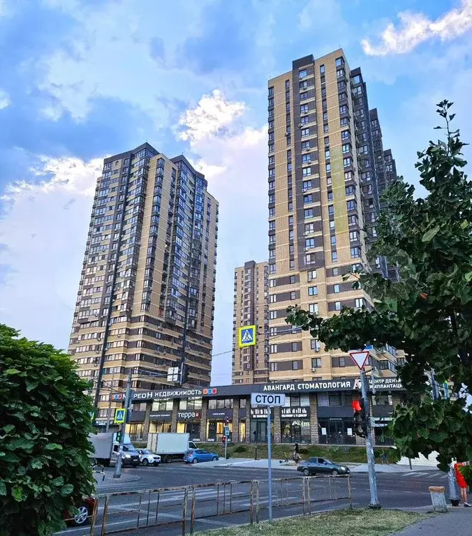 2-к. квартира, 70 м, 4/25 эт. - Фото 1
