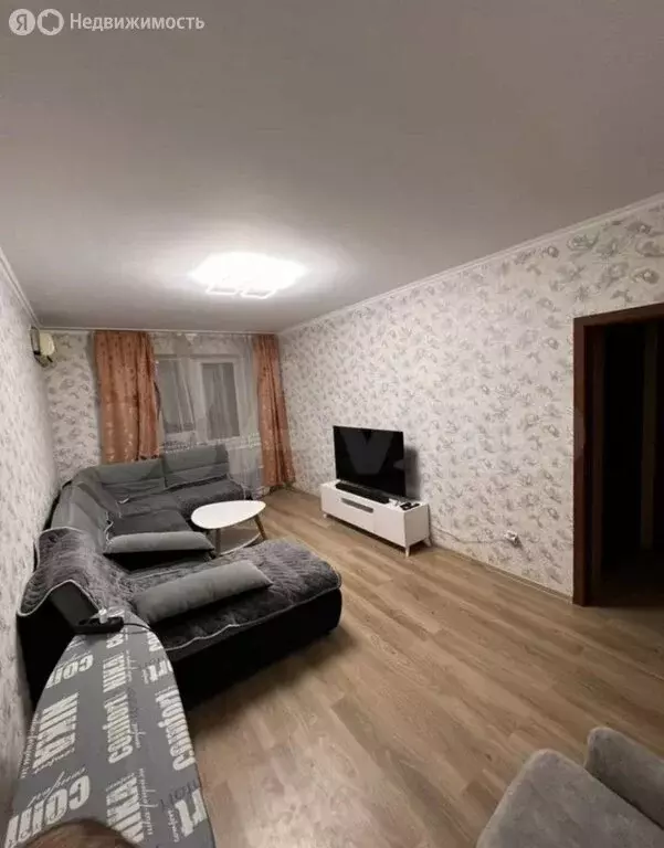 3-комнатная квартира: Курганинск, улица Розы Люксембург, 230 (69.3 м) - Фото 1