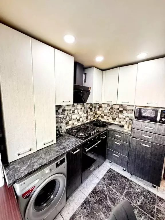 2-к кв. Костромская область, Кострома ул. Титова, 11 (42.7 м) - Фото 0
