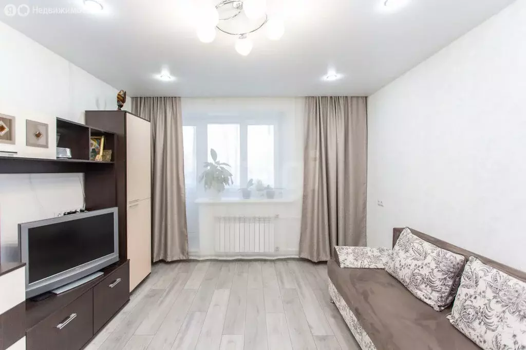 2-комнатная квартира: Тобольск, 4-й микрорайон, 14 (46.7 м) - Фото 2