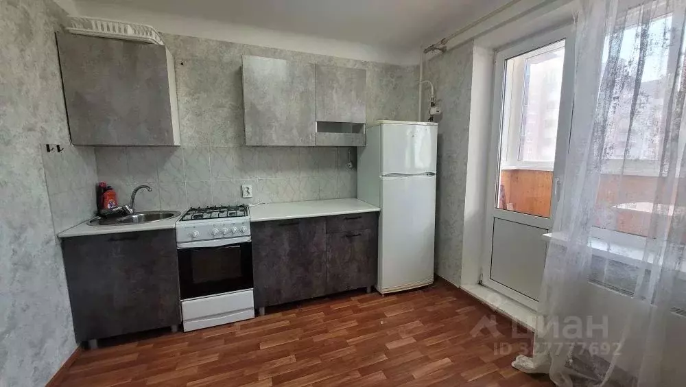 1-к кв. Волгоградская область, Волжский просп. Имени Ленина, 162 (31.0 ... - Фото 1