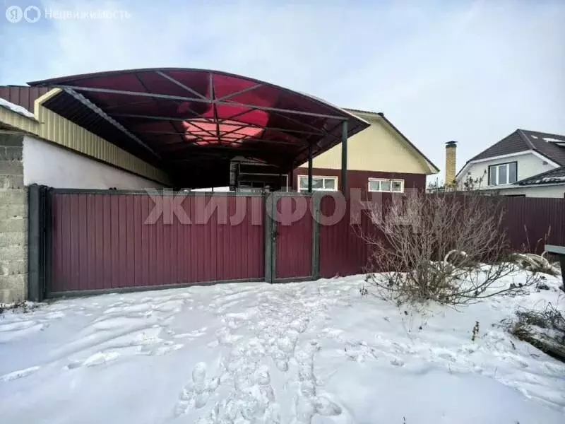 Дом в Усть-Абаканский район, посёлок Тепличный, Солнечная улица (75 м) - Фото 2