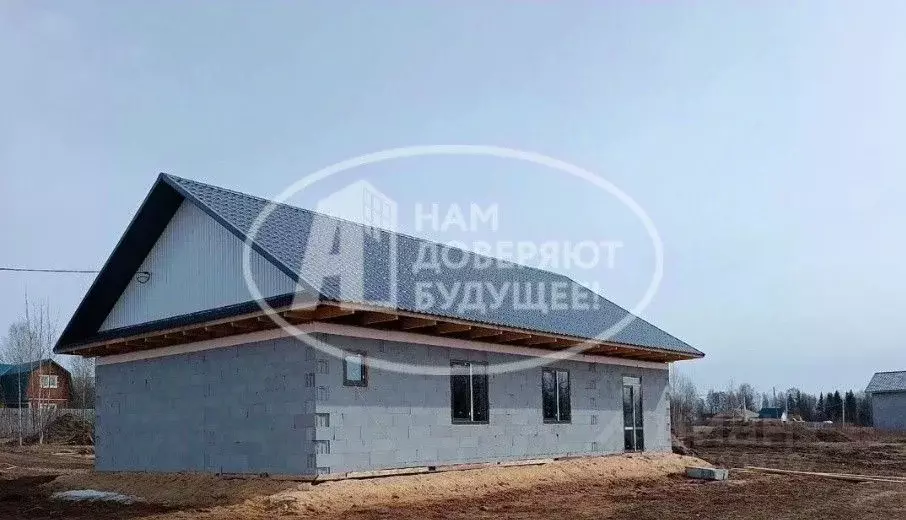 Дом в Пермский край, Лысьва ул. Шабанова, 27 (100 м) - Фото 1