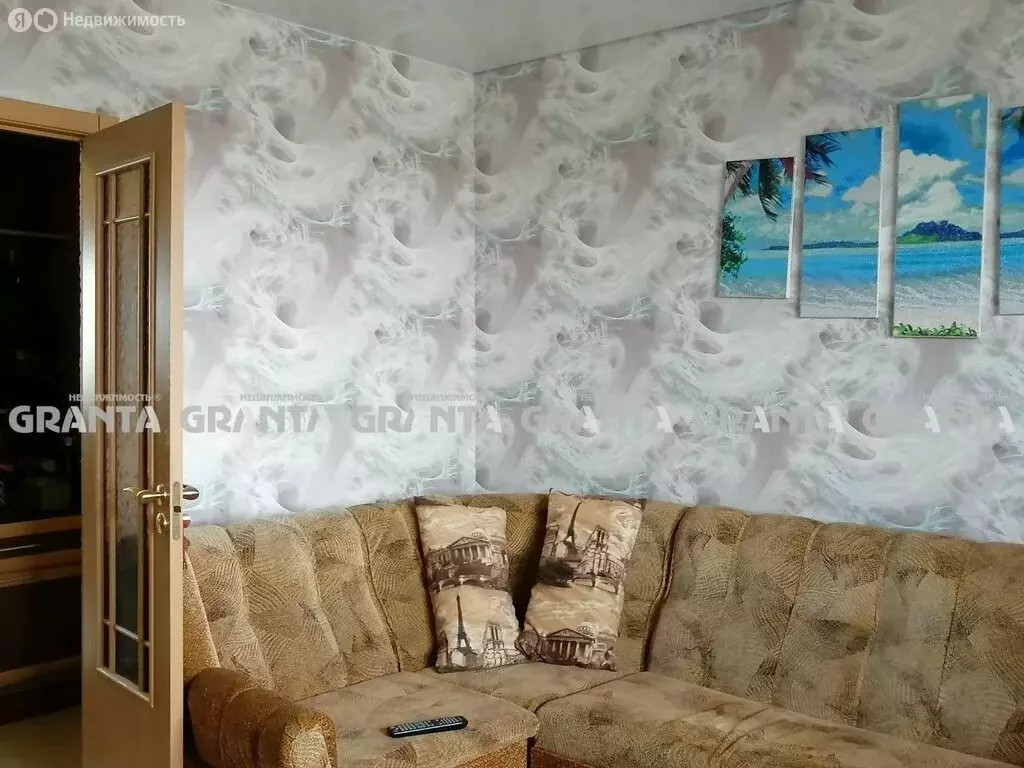 3-комнатная квартира: Красноярск, улица Сергея Лазо, 36 (68.3 м) - Фото 1