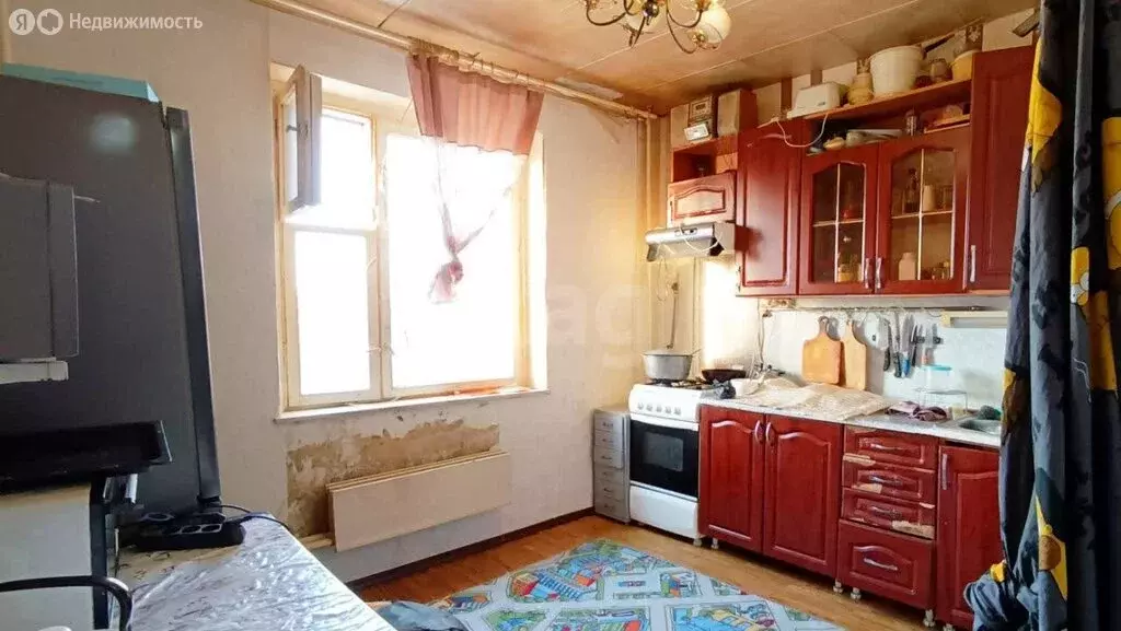 1-комнатная квартира: посёлок городского типа Загорянский, улица 26 ... - Фото 1