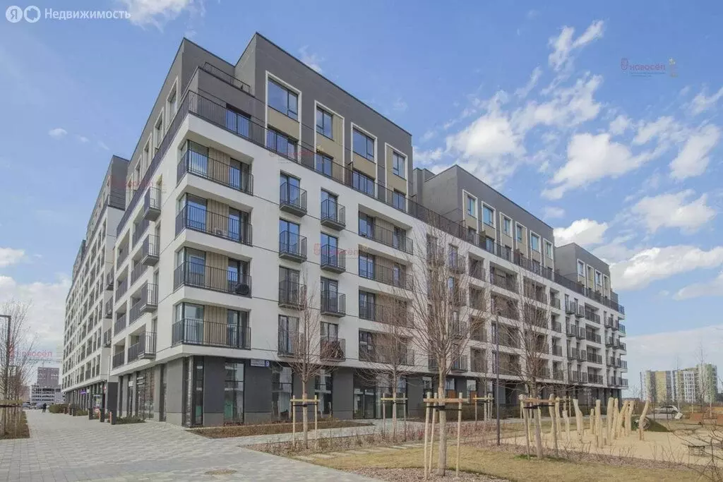 2-комнатная квартира: Екатеринбург, улица Академика Ландау, 1 (84.7 м) - Фото 1