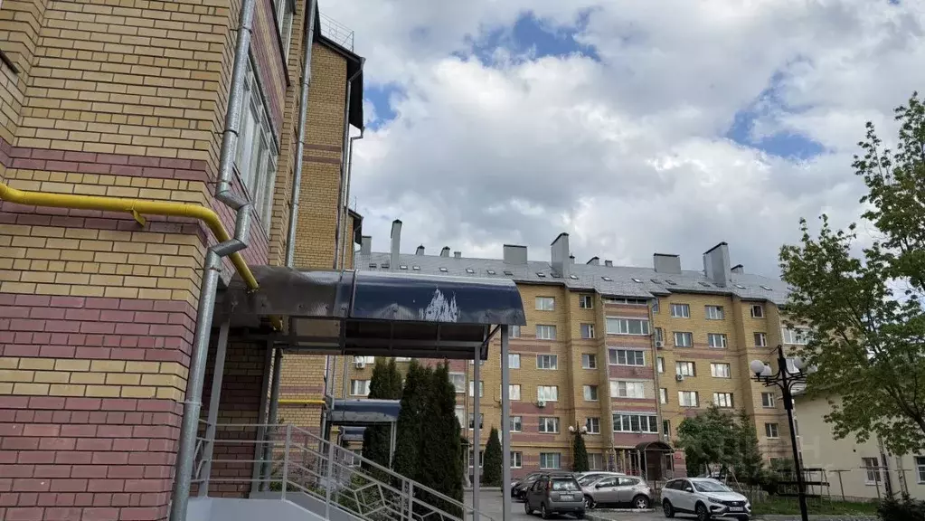 3-к кв. Владимирская область, Владимир Коммунар мкр, Центральная ул., ... - Фото 0