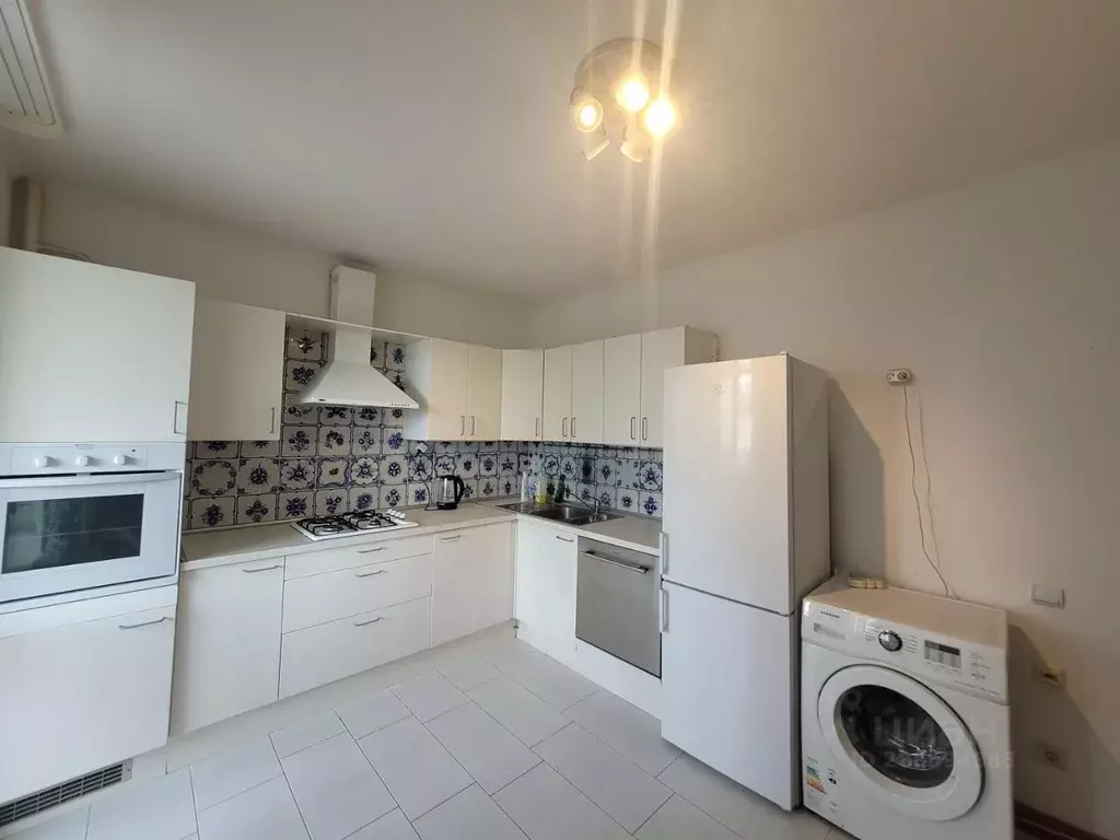 3-к кв. Калужская область, Калуга ул. Циолковского, 7 (100.0 м) - Фото 1