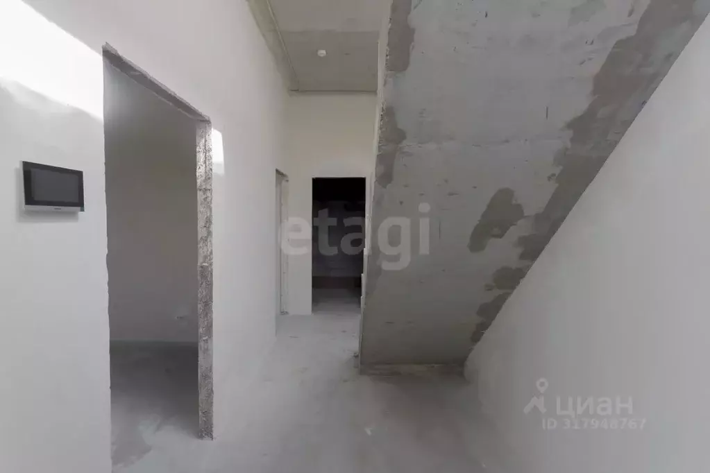 2-к кв. Тюменская область, Тюмень ул. Федюнинского, 30к9 (112.7 м) - Фото 0