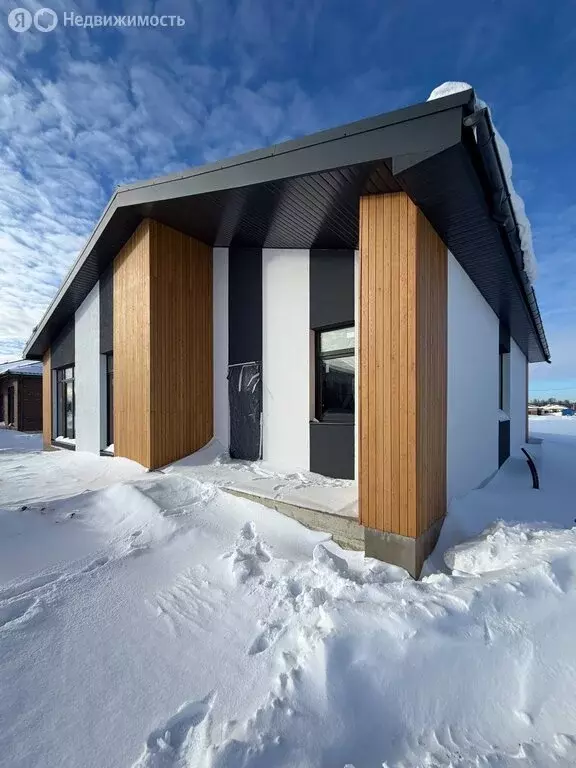 Дом в село Столбище, улица Абдуллы Алиша (150 м) - Фото 1