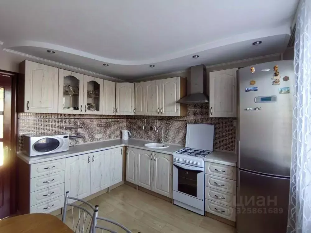 3-к кв. Омская область, Омск Заозерный мкр, просп. Менделеева, 17/3 ... - Фото 1