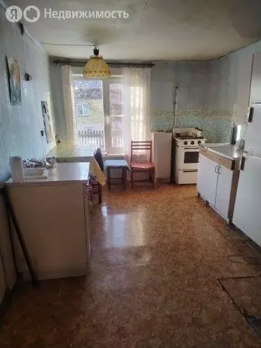 Дом в посёлок городского типа Максатиха, Красноармейская улица, 78 (75 ... - Фото 1