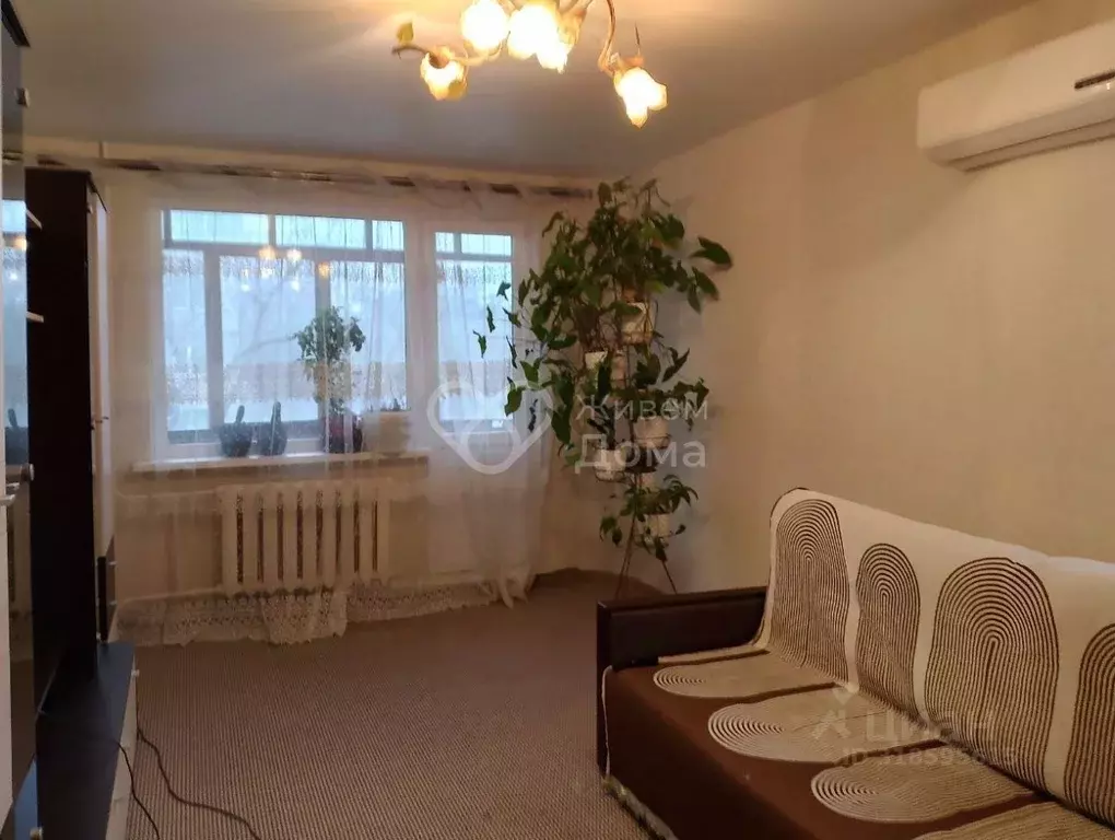 3-к кв. Волгоградская область, Волгоград Жилгородок мкр, ул. Гейне, 13 ... - Фото 0