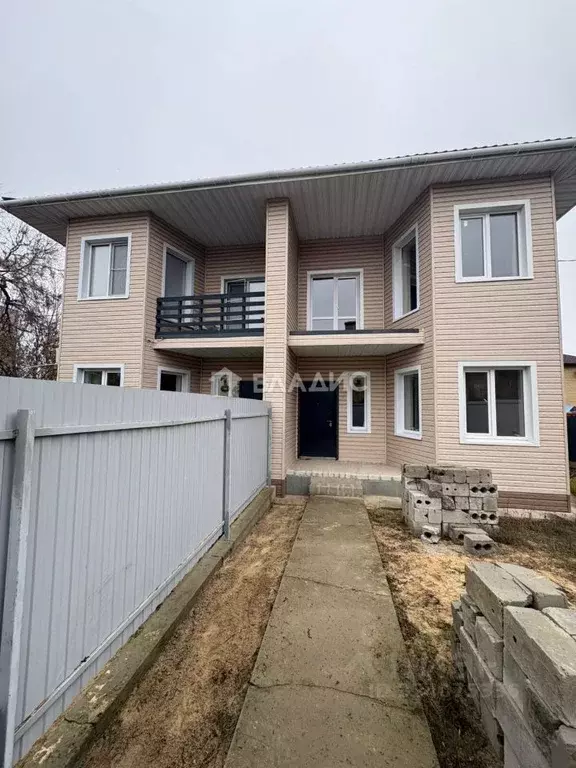 Дом в Волгоградская область, Волгоград Антрацитная ул. (217 м) - Фото 1