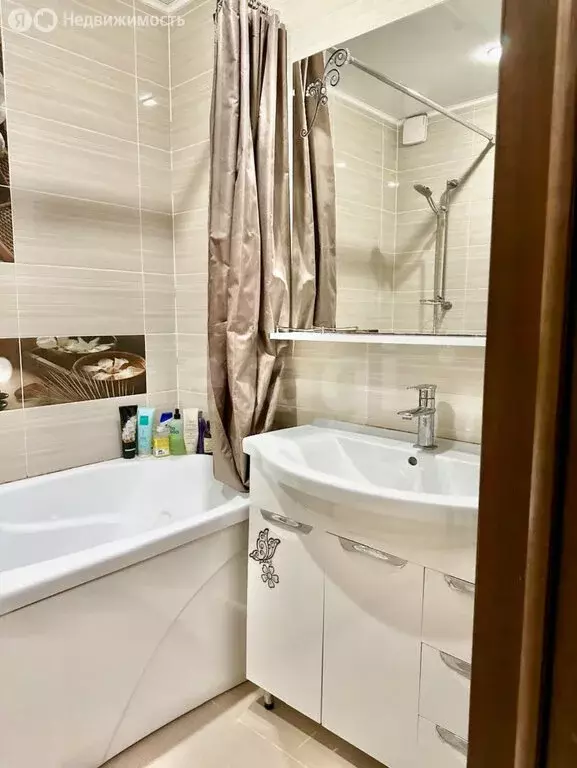 2-комнатная квартира: Саратов, Университетская улица, 59Ак2 (69 м) - Фото 1