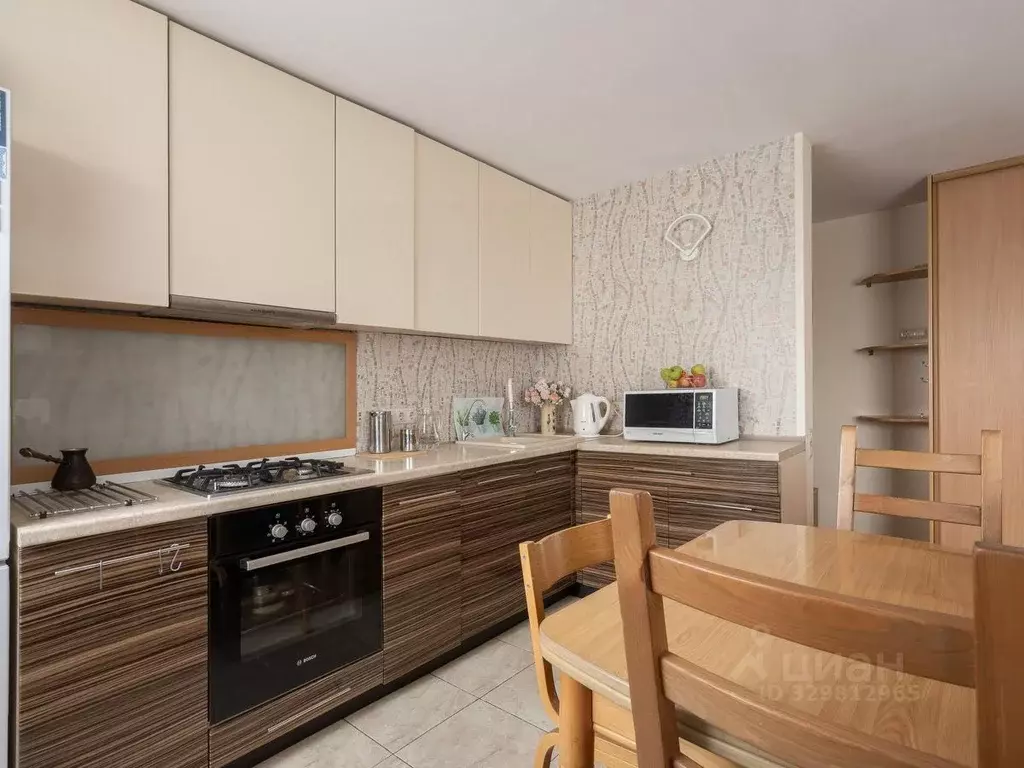 3-к кв. Свердловская область, Екатеринбург ул. Бажова, 161 (59.0 м) - Фото 1