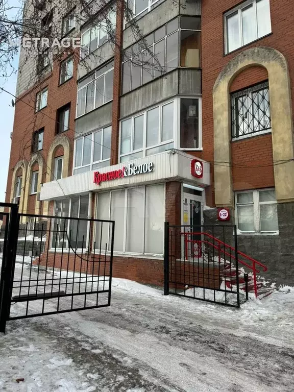 Продам торговое помещение, 240 м - Фото 1