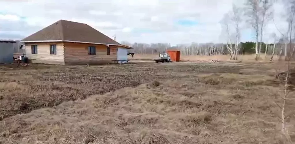 Участок в Омская область, Омский район муниципальный округ, д. ... - Фото 1