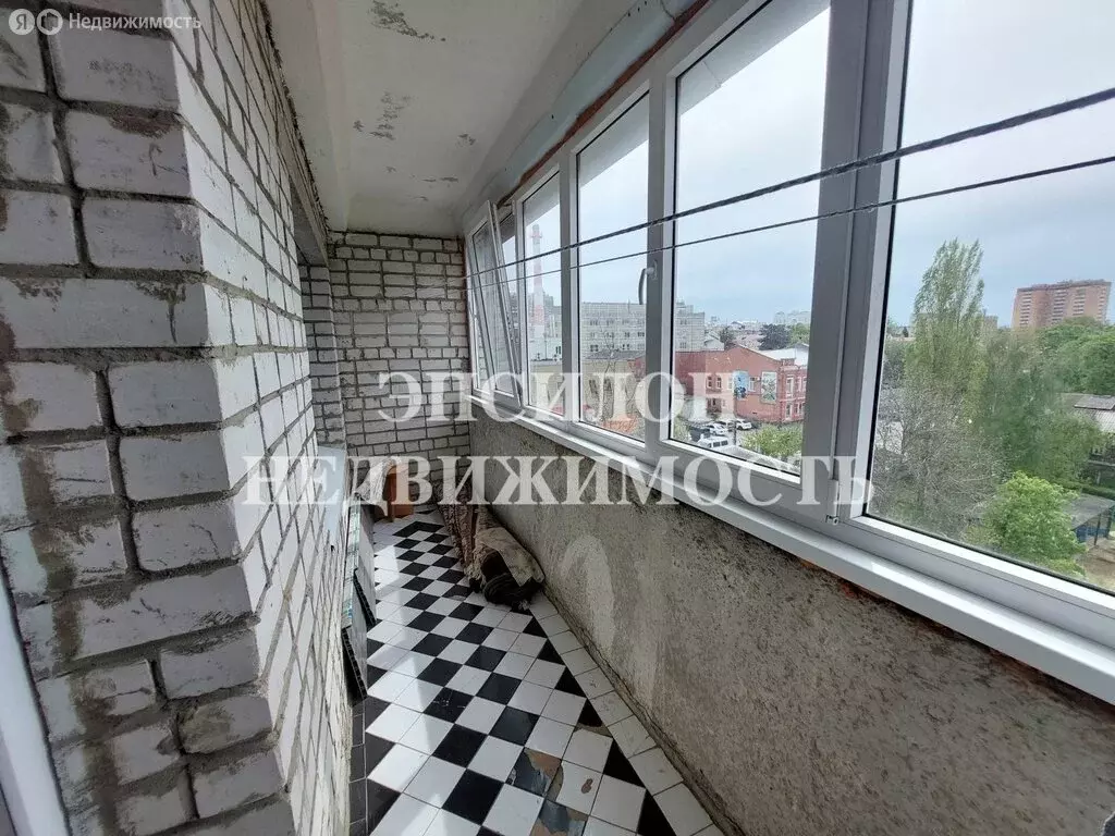 3-комнатная квартира: Курск, улица Димитрова, 40 (97.4 м) - Фото 0