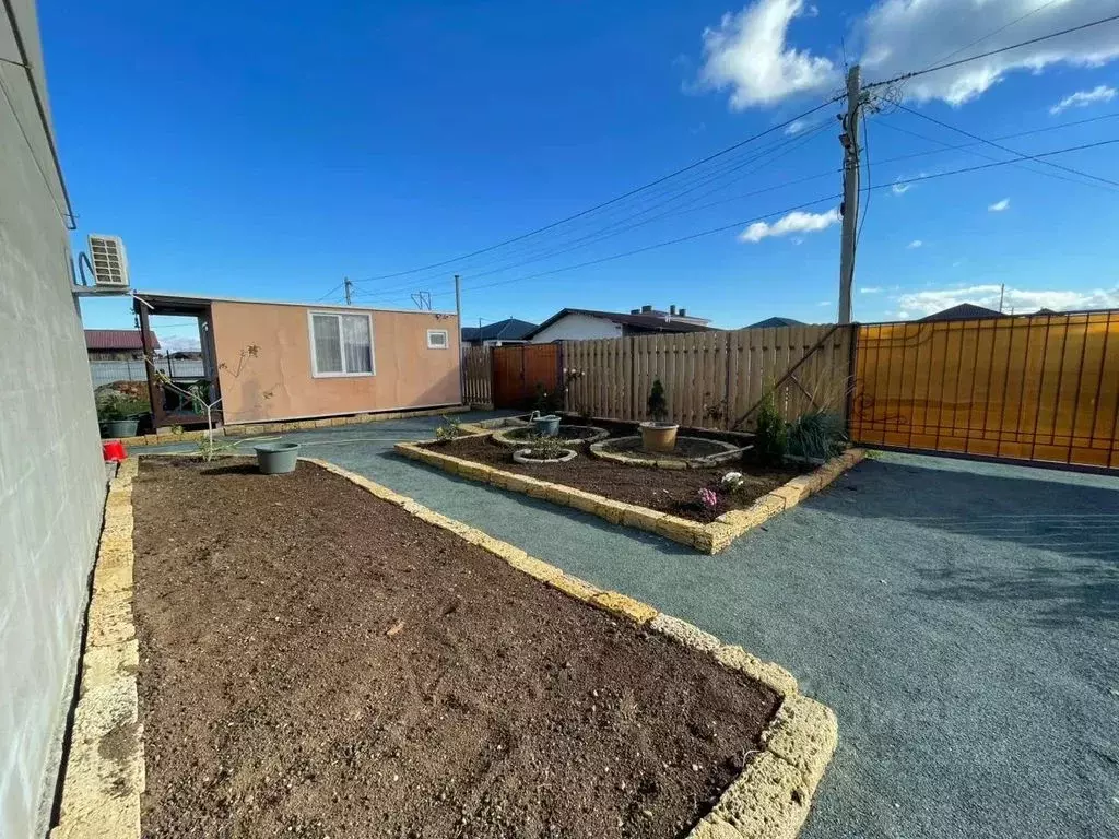 Дом в Крым, Сакский район, с. Уютное ул. Янтарная, 3 (24 м) - Фото 2