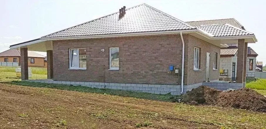 Дом в Белгородская область, Строитель Яковлевский городской округ, ул. ... - Фото 1