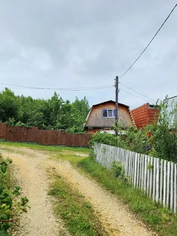 Дом в Свердловская область, Дегтярск Ревдинская ул. (42 м) - Фото 0