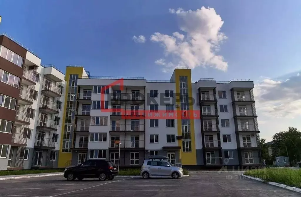 2-к кв. Крым, Сакский район, с. Фрунзе ул. Мира, 27А (64.2 м) - Фото 0