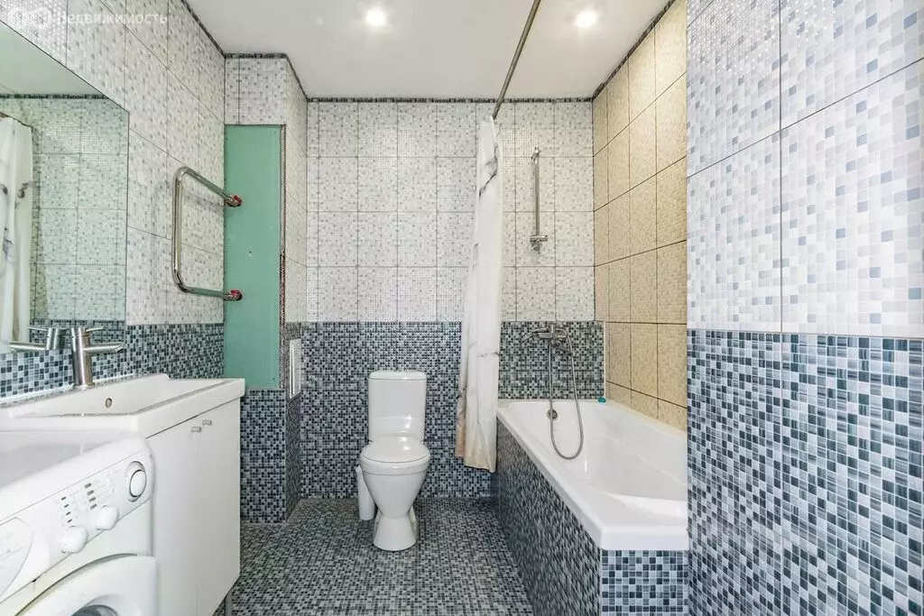 1-комнатная квартира: Екатеринбург, бульвар Петра Кожемяко, 16 (38 м) - Фото 0