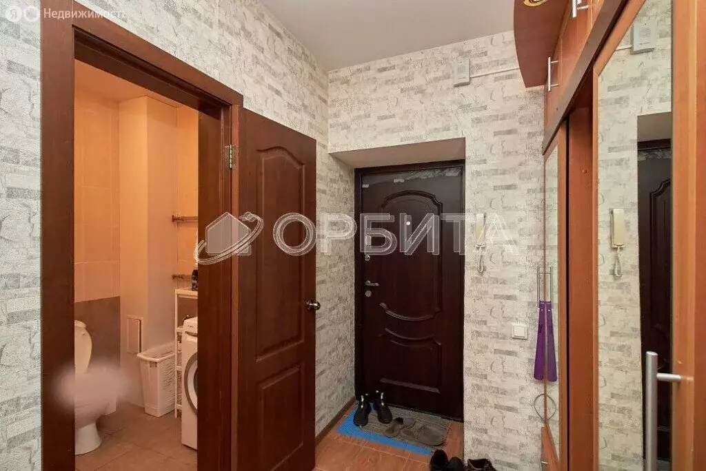 1-комнатная квартира: Тюмень, улица Максима Горького, 83 (73 м) - Фото 0