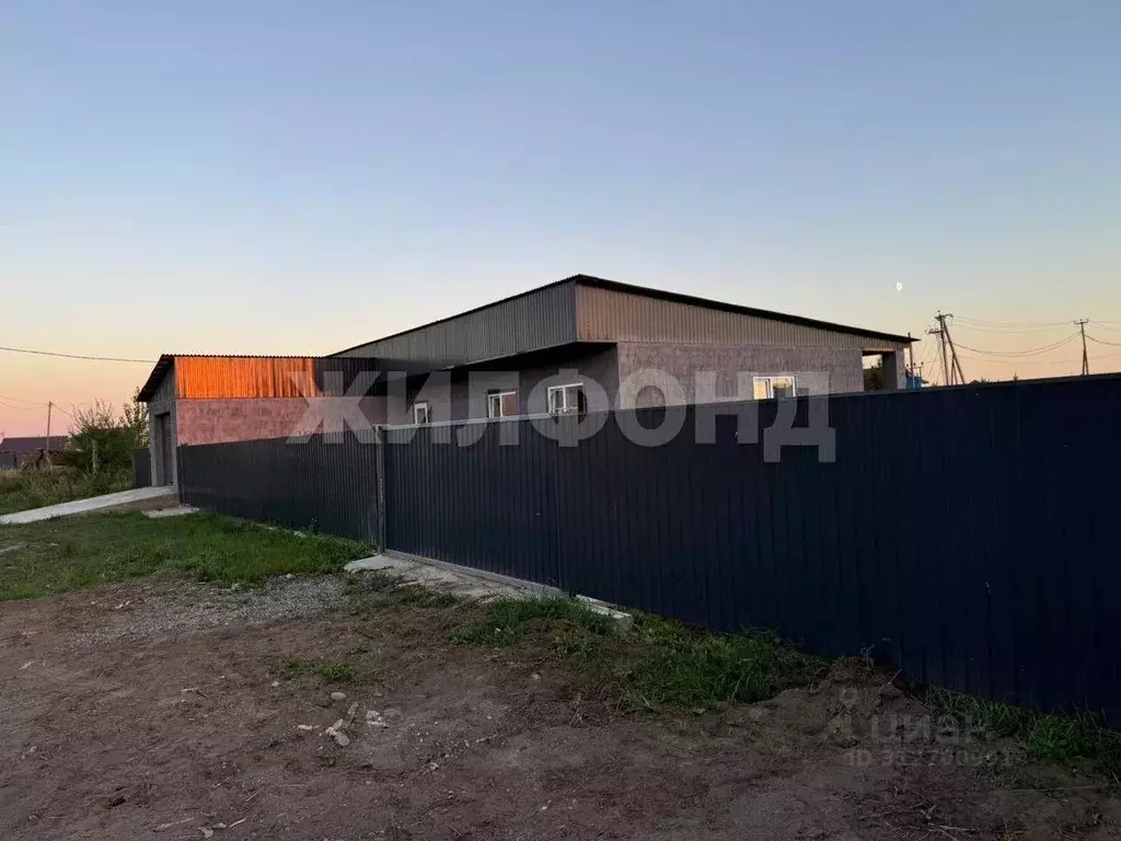 Дом в Хакасия, Усть-Абаканский район, д. Чапаево ул. Благодатная (170 ... - Фото 2