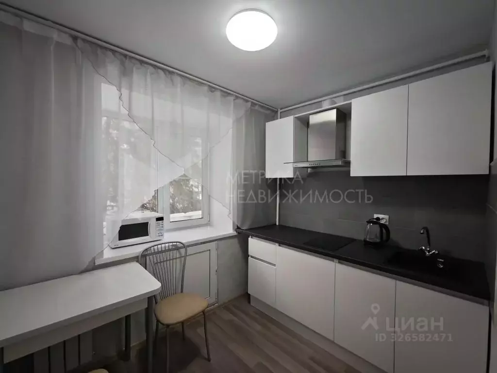 2-к кв. Тюменская область, Тюмень ул. Республики, 133 (43.0 м) - Фото 1