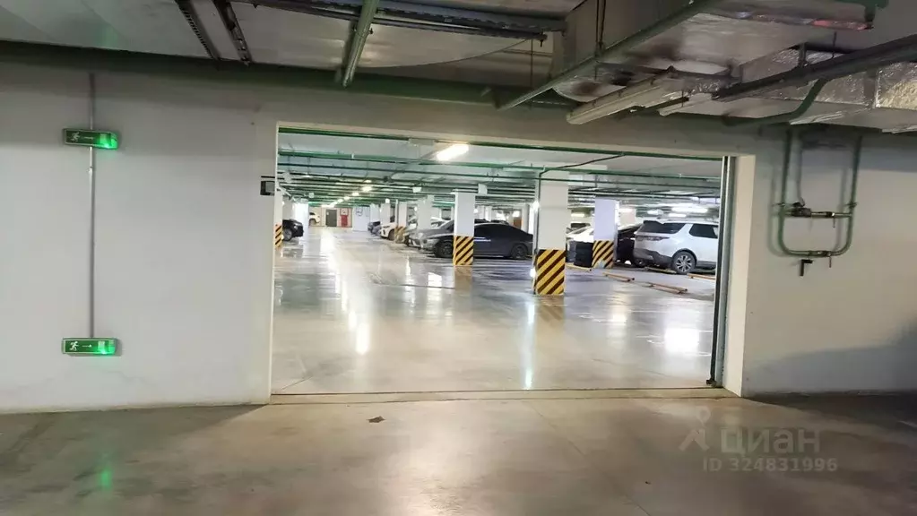 Гараж в Московская область, Химки Маяк жилой комплекс (13 м) - Фото 2