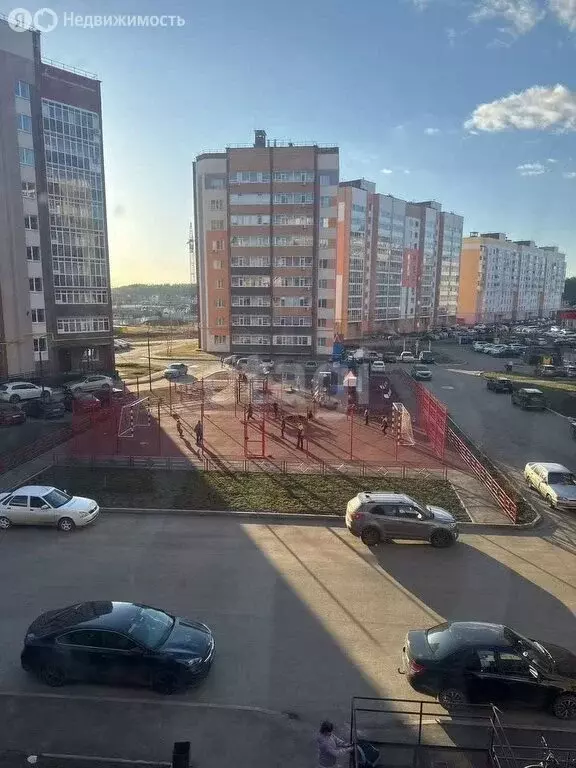 3-комнатная квартира: Нефтекамск, улица Декабристов, 5А (63.7 м) - Фото 1